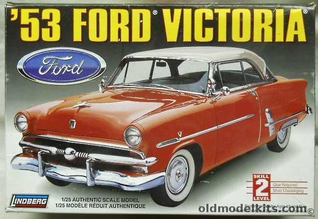 Lindberg 1/25 1953 Ford Victoria 2 Door Hardtop, 72172 plastic model kit